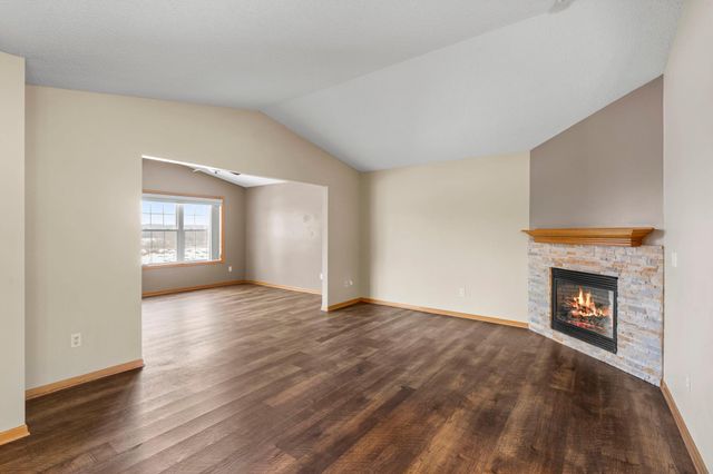 2003 10th Avenue W, Shakopee, MN 55379