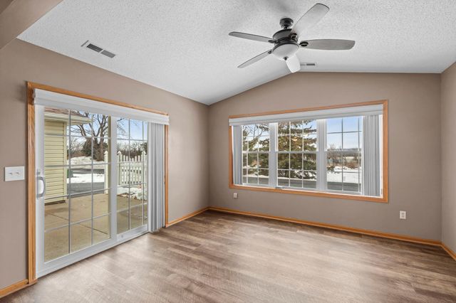 2003 10th Avenue W, Shakopee, MN 55379