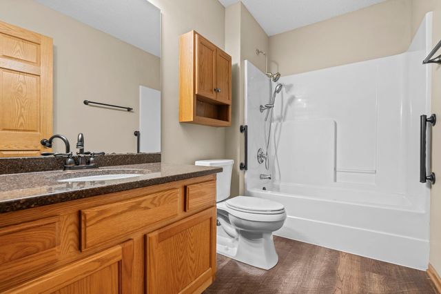 2003 10th Avenue W, Shakopee, MN 55379