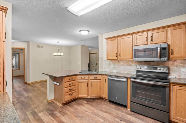 2003 10th Avenue W, Shakopee, MN 55379