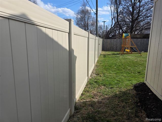 1467 23rd Street, Wyandotte, MI 48192