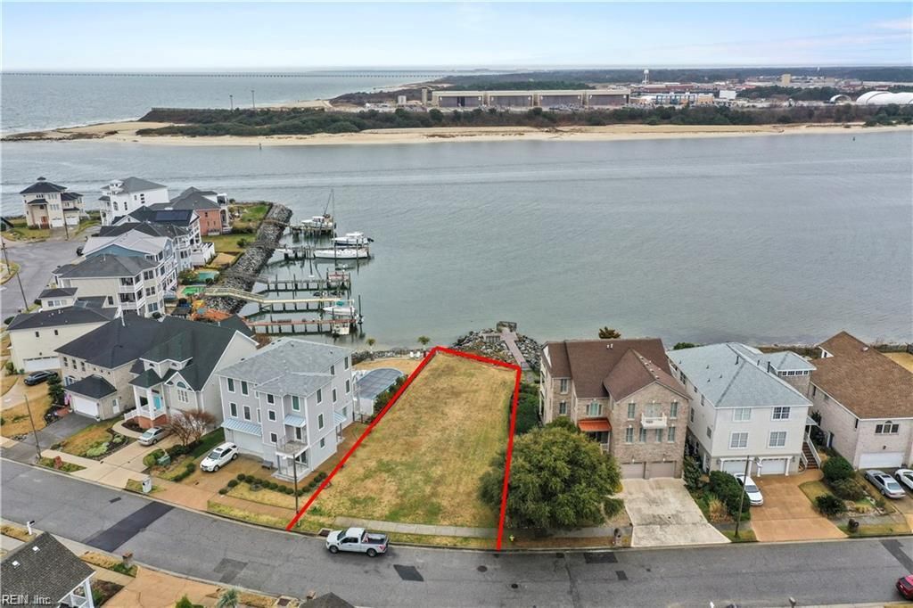9622 Bay Point DR, Norfolk, VA 23518