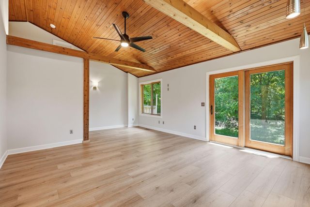 10515 Old County Road 15, Plymouth, MN 55441