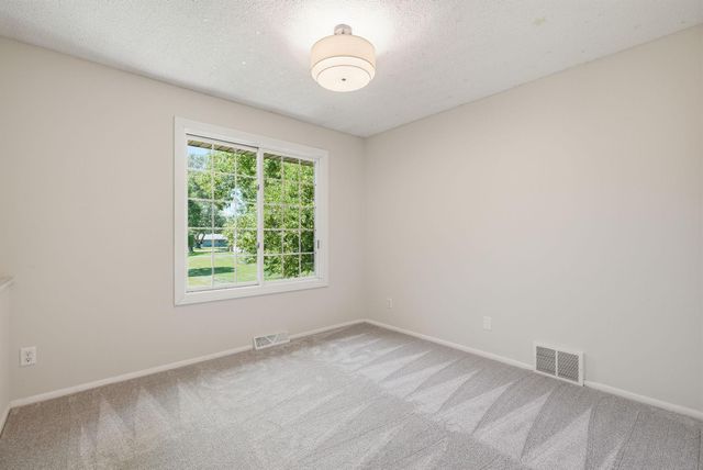 10515 Old County Road 15, Plymouth, MN 55441