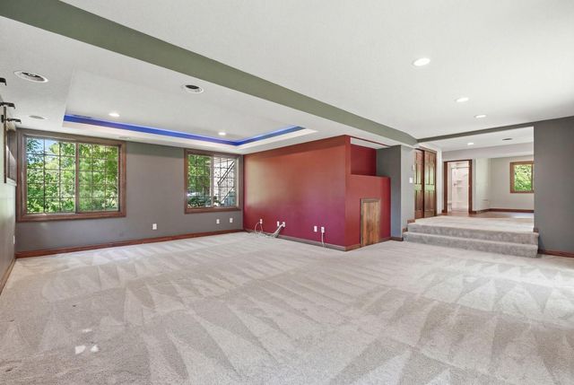 10515 Old County Road 15, Plymouth, MN 55441