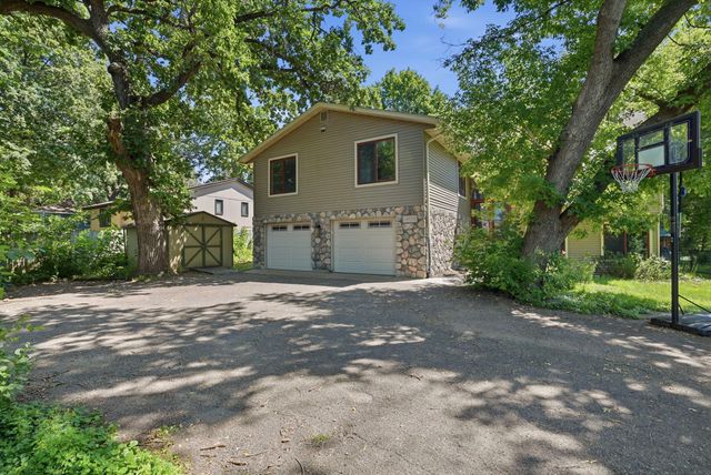 10515 Old County Road 15, Plymouth, MN 55441