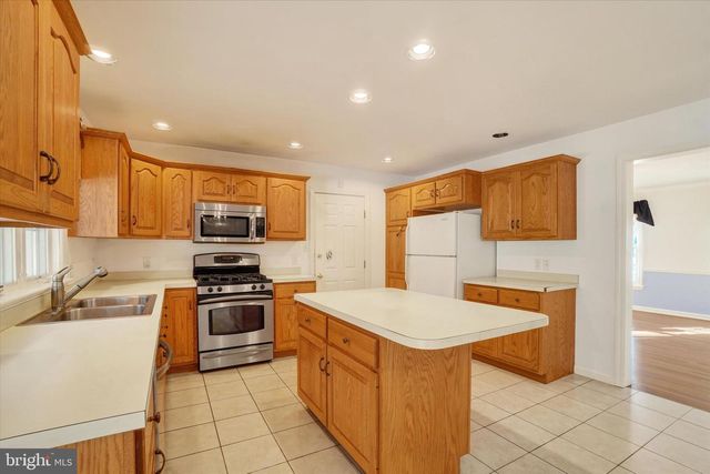 2511 ELDORADO, York, PA 17402