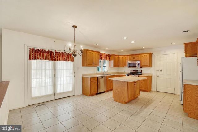 2511 ELDORADO, York, PA 17402