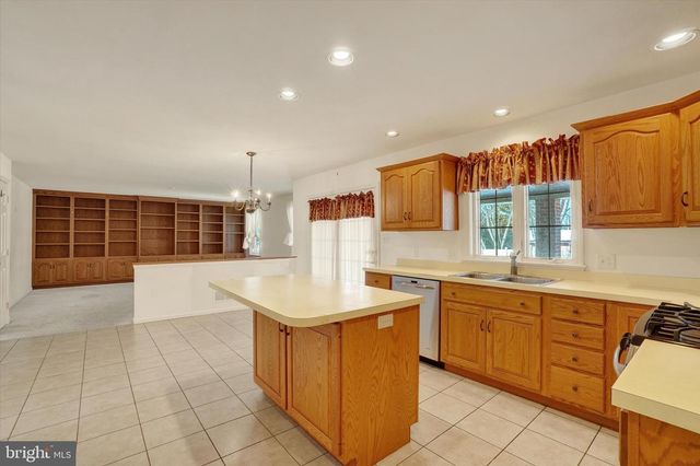 2511 ELDORADO, York, PA 17402