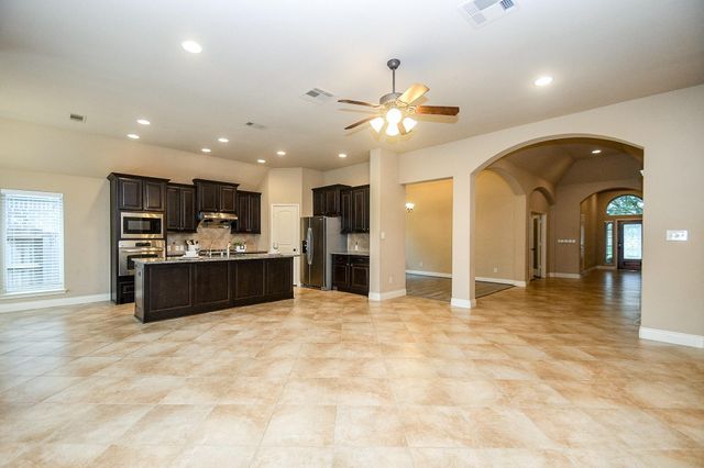 2911 Village Brook Lane, Pearland, TX 77584