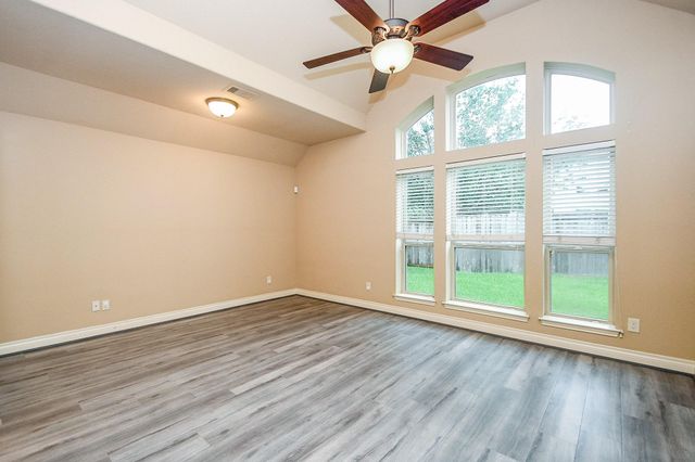 2911 Village Brook Lane, Pearland, TX 77584