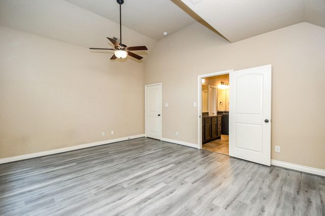 2911 Village Brook Lane, Pearland, TX 77584