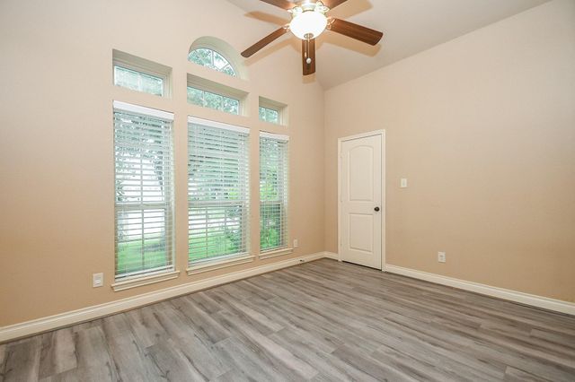 2911 Village Brook Lane, Pearland, TX 77584