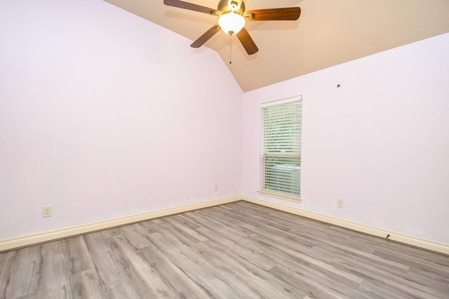 2911 Village Brook Lane, Pearland, TX 77584