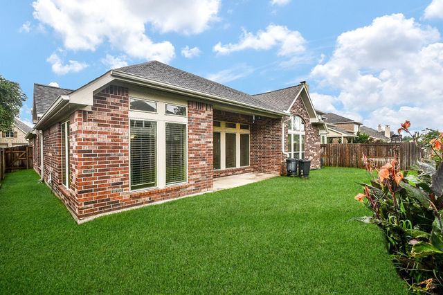 2911 Village Brook Lane, Pearland, TX 77584