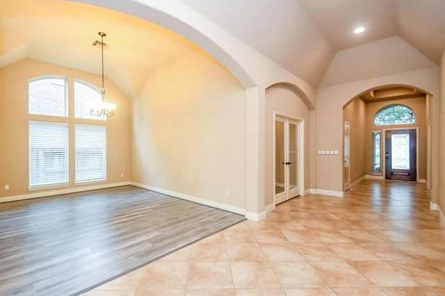 2911 Village Brook Lane, Pearland, TX 77584