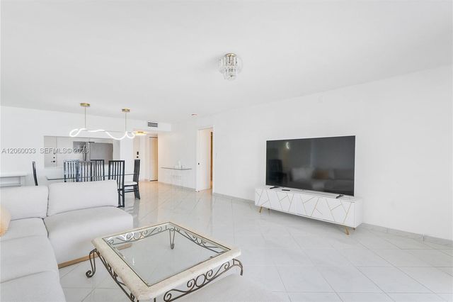 1865 S Ocean Drive 11J, Hallandale Beach, FL 33009