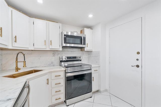 1865 S Ocean Drive 11J, Hallandale Beach, FL 33009