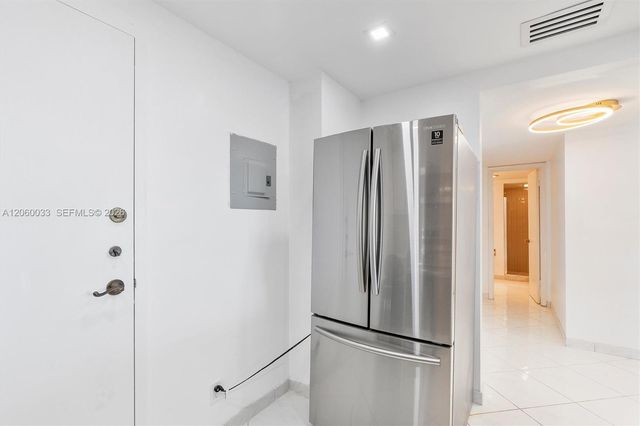 1865 S Ocean Drive 11J, Hallandale Beach, FL 33009