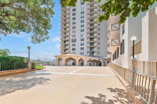 1865 S Ocean Drive 11J, Hallandale Beach, FL 33009