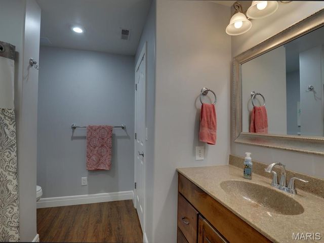 3721 Hawk Point, Palmyra, MO 63461