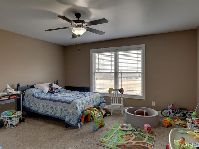 3721 Hawk Point, Palmyra, MO 63461