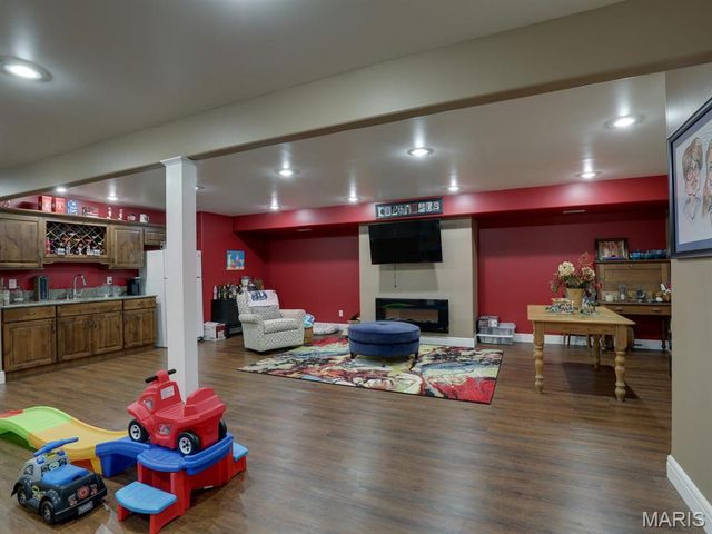 3721 Hawk Point, Palmyra, MO 63461