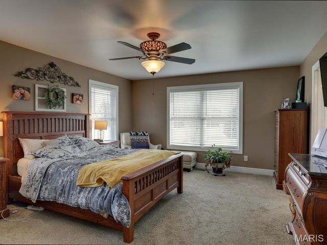 3721 Hawk Point, Palmyra, MO 63461