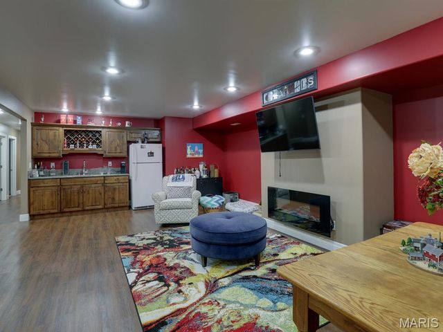 3721 Hawk Point, Palmyra, MO 63461