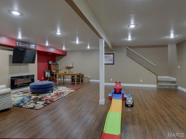 3721 Hawk Point, Palmyra, MO 63461