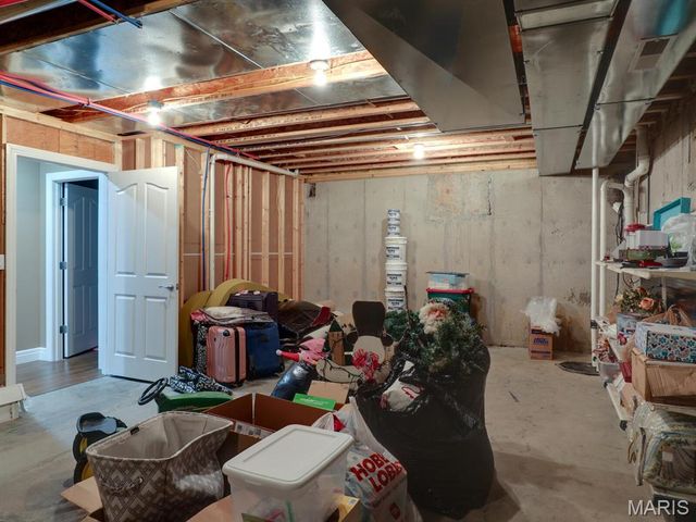 3721 Hawk Point, Palmyra, MO 63461