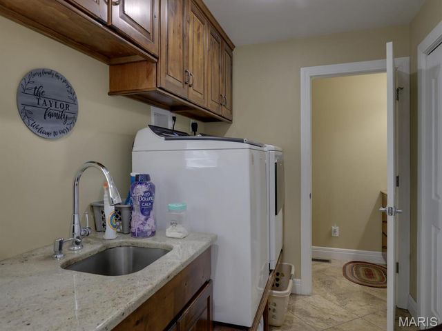 3721 Hawk Point, Palmyra, MO 63461