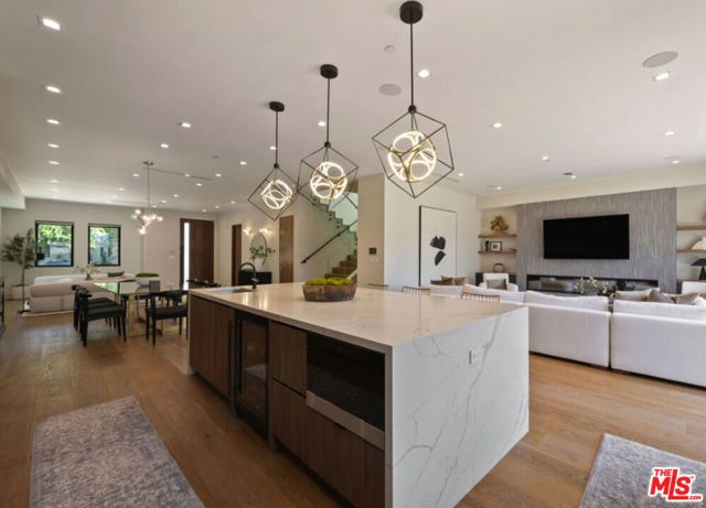 4299 Elmer Avenue, North Hollywood (los Angeles), CA 91602