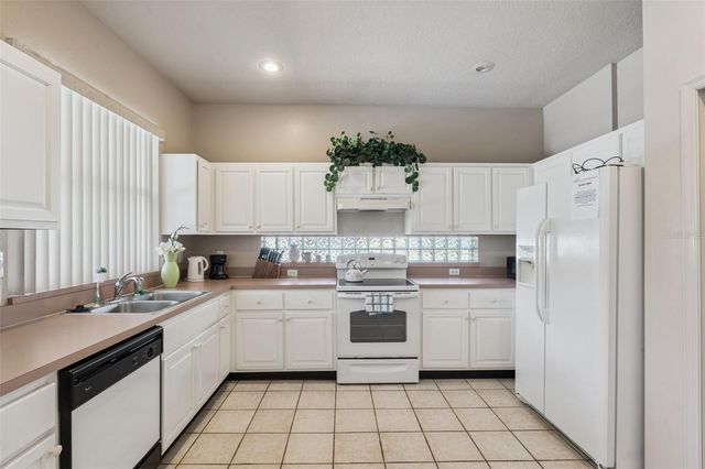 2920 SUNSET LAKES BOULEVARD, Kissimmee, FL 34747