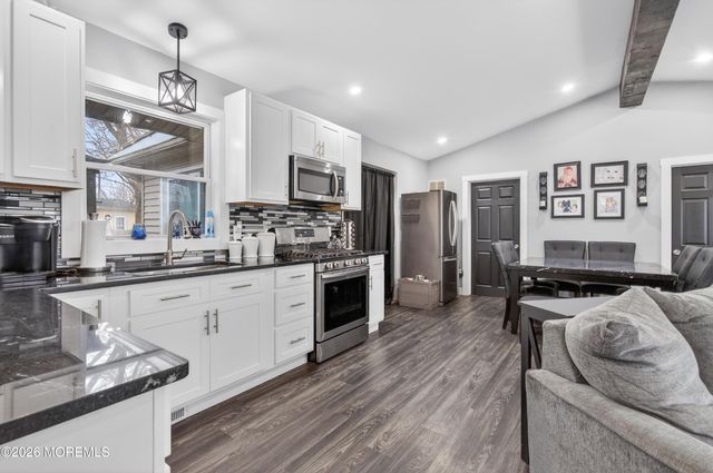 655 Ellicott Avenue, Toms River, NJ 08753