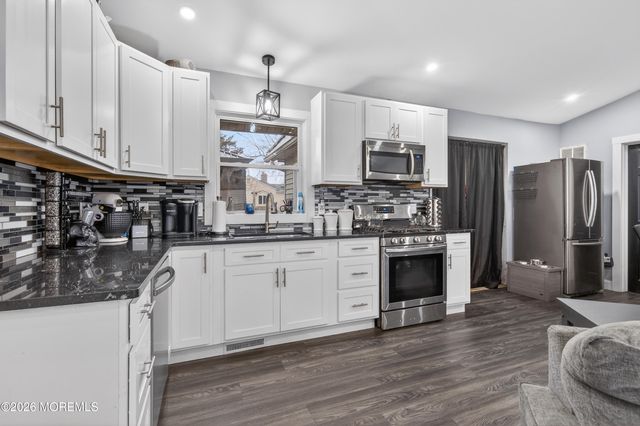 655 Ellicott Avenue, Toms River, NJ 08753