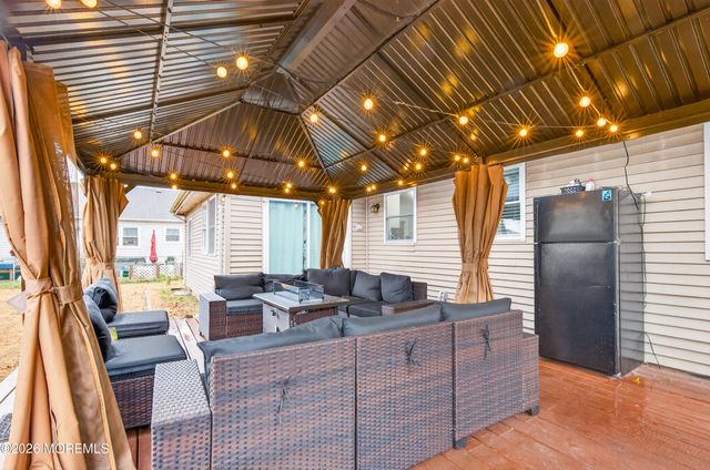 655 Ellicott Avenue, Toms River, NJ 08753