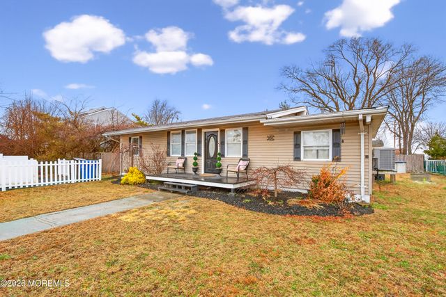 655 Ellicott Avenue, Toms River, NJ 08753