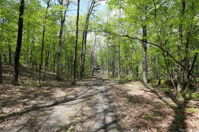 77 Ulster Landing Road, Kingston, NY 12401