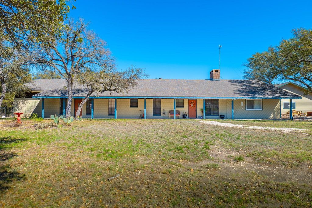 2700 County Road 224, Florence, TX 76527