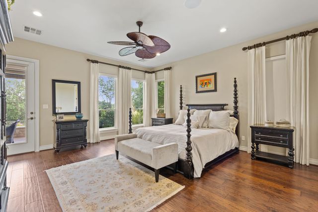 101 Diamond HL, Horseshoe Bay, TX 78657