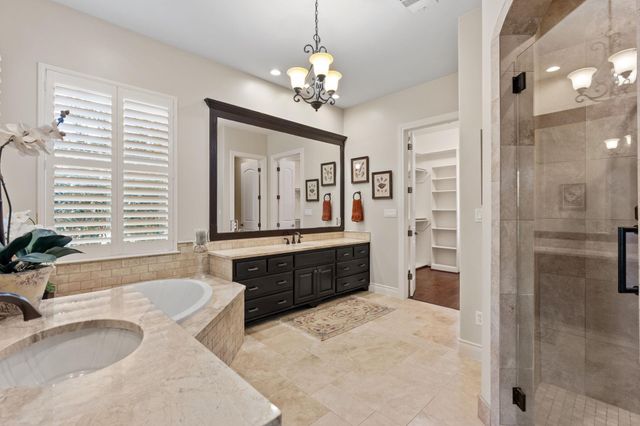 101 Diamond HL, Horseshoe Bay, TX 78657