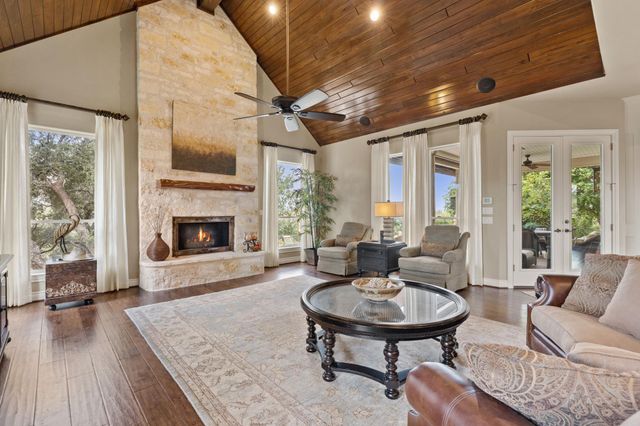 101 Diamond HL, Horseshoe Bay, TX 78657