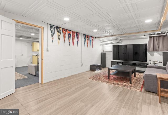 233 N 3RD ST, New Freedom, PA 17349