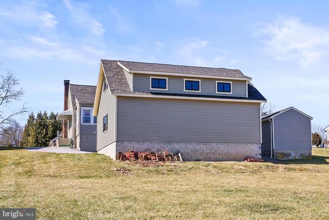 233 N 3RD ST, New Freedom, PA 17349