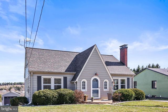 233 N 3RD ST, New Freedom, PA 17349