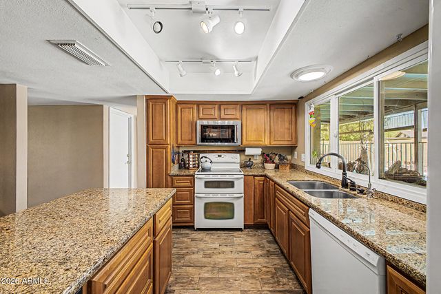 2642 W JUANITA Circle, Mesa, AZ 85202