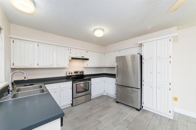 7122 S Dairy Ashford Road, Houston, TX 77072