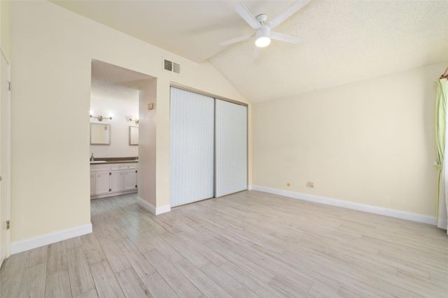 7122 S Dairy Ashford Road, Houston, TX 77072