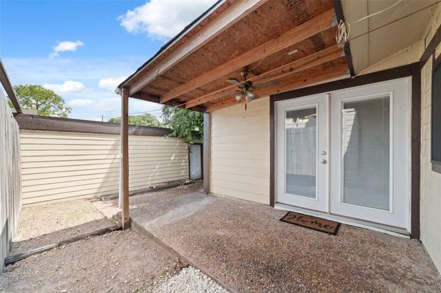 7122 S Dairy Ashford Road, Houston, TX 77072